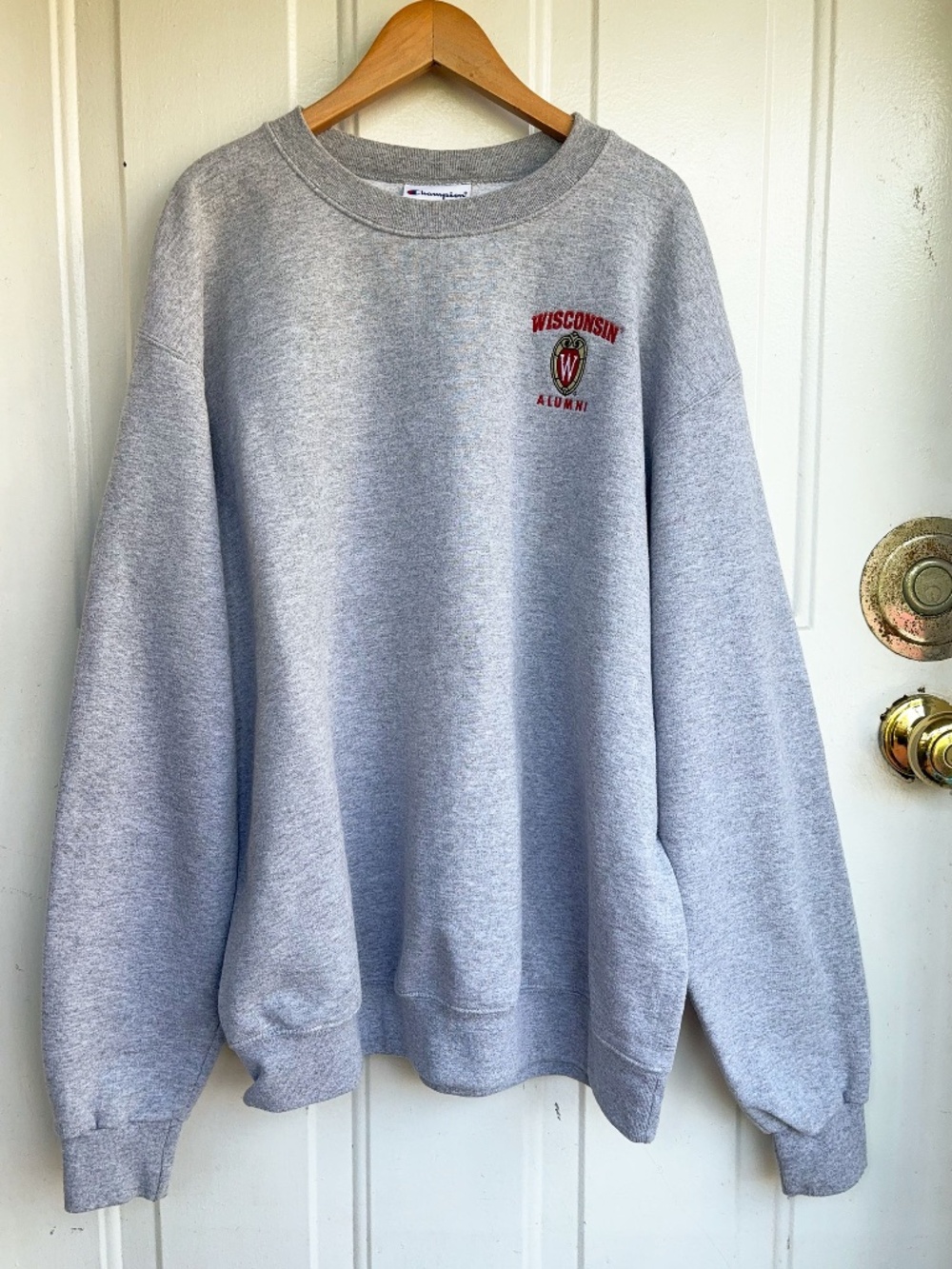 Champion Wisconsin Badgers Alumni Sweatshirt Mens Large Gray Embroidered Crewnec